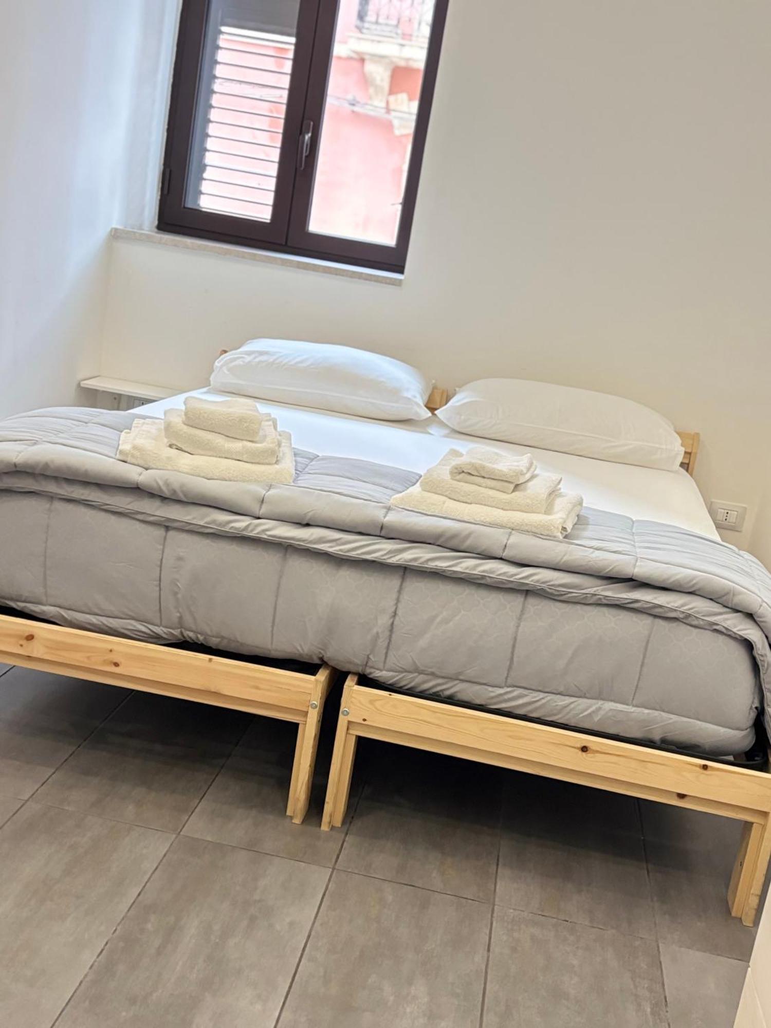 Dionisio Apartments Сиракуза Екстериор снимка