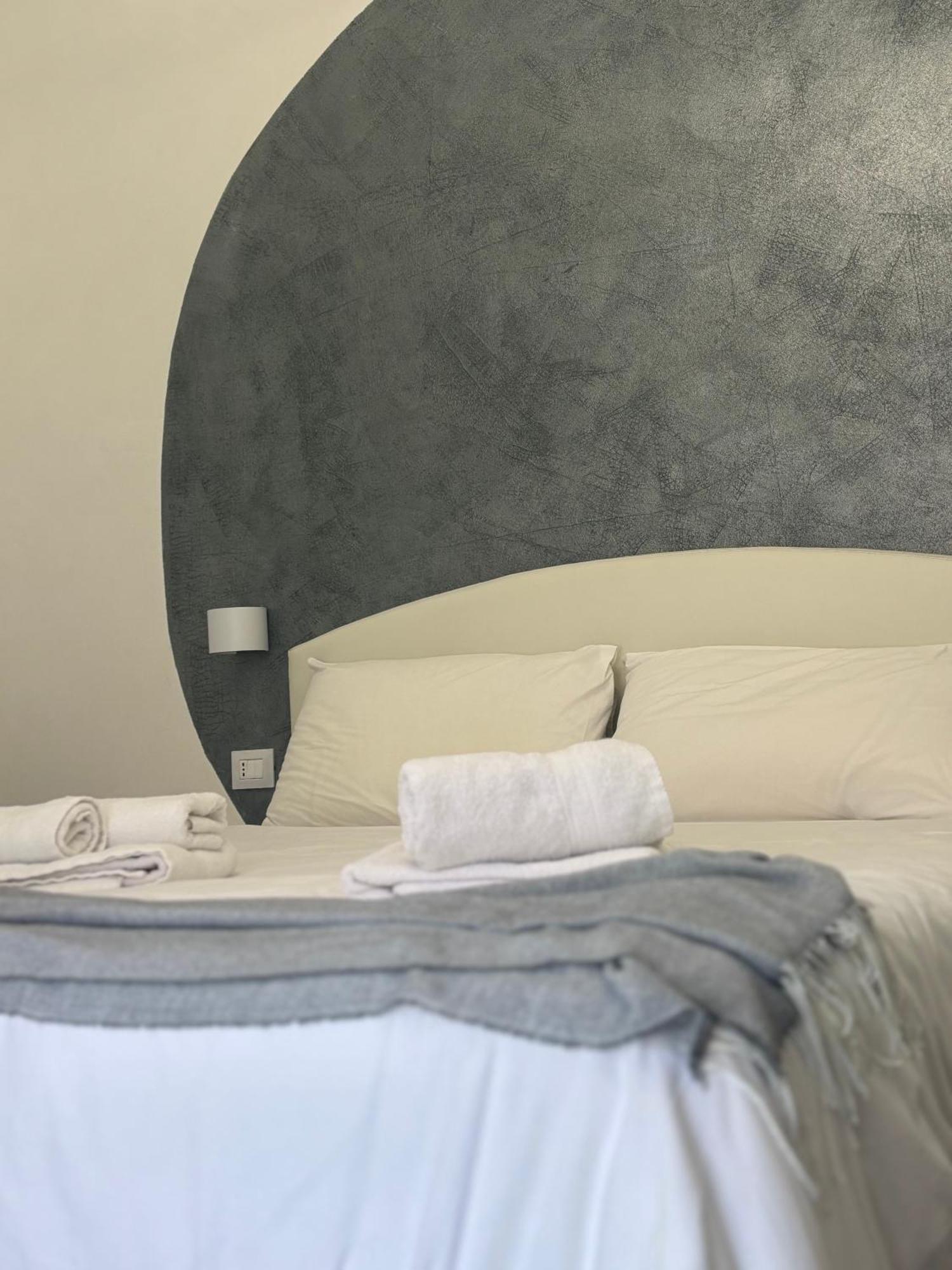 Dionisio Apartments Сиракуза Екстериор снимка