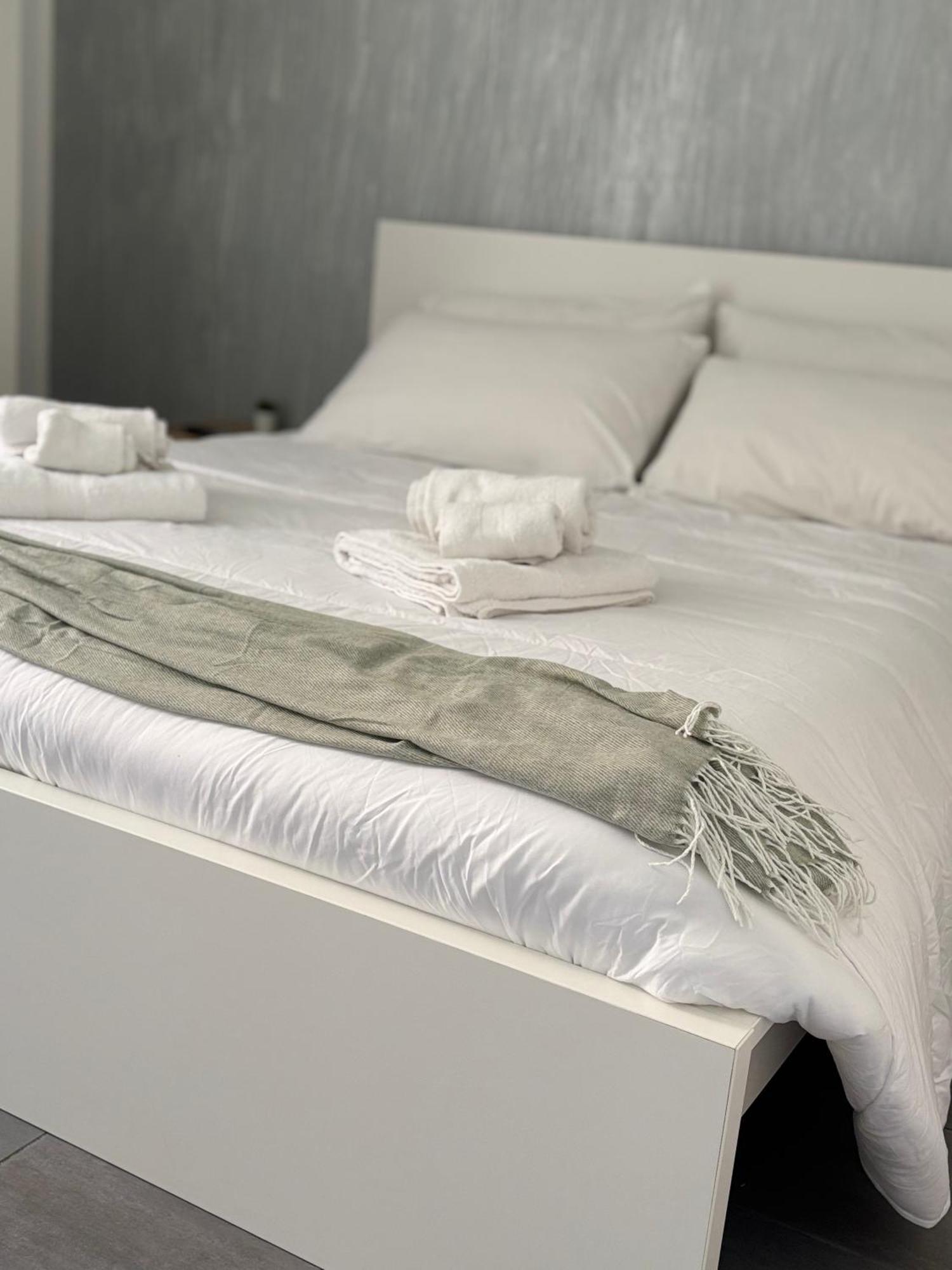 Dionisio Apartments Сиракуза Екстериор снимка